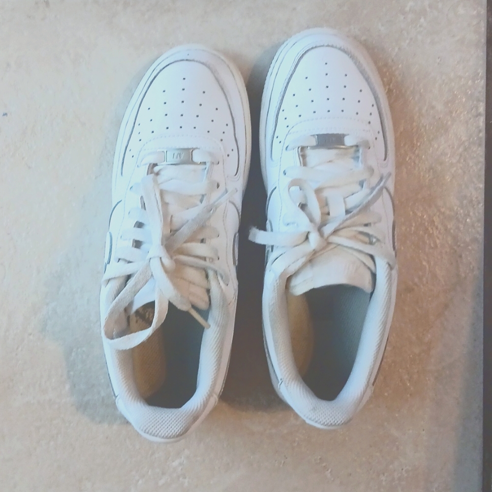 Nike Air Force 1 Low size 7y